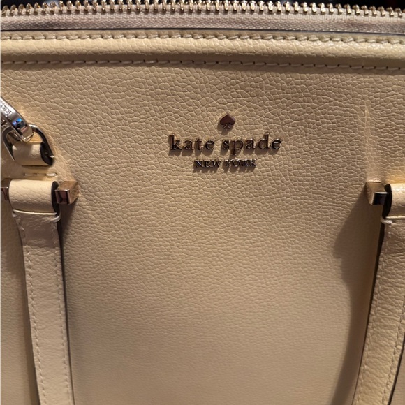 Kate Spade Patterson Drive Pebbled Emboss
Bag in Butter. With lemon coin purse - Picture 6 of 7